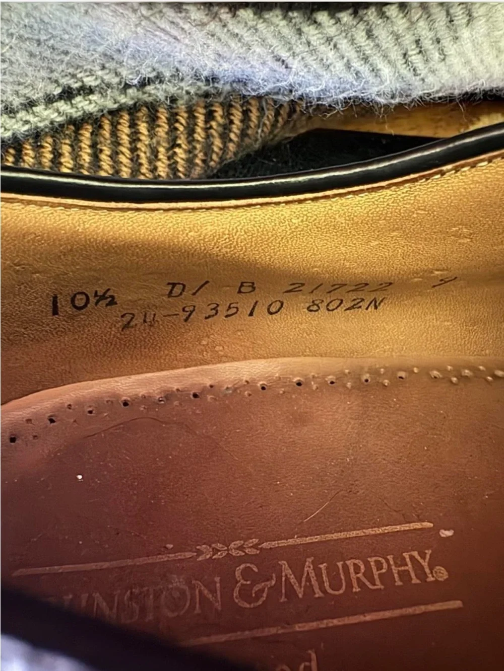 Johnston & Murphy Limited Leather glossy black lace up round toe men's shoe 10.5